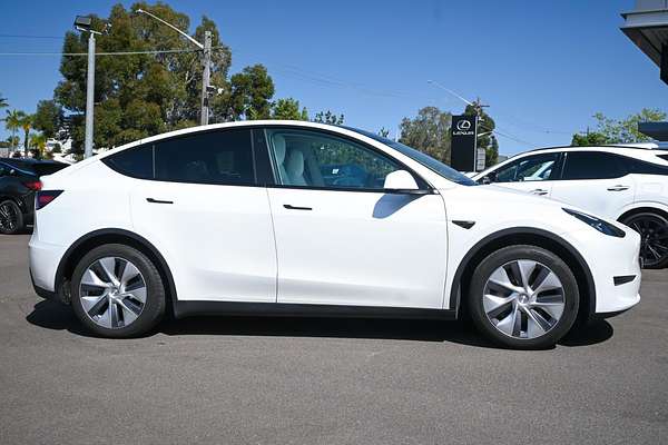 2023 Tesla Model Y Rear-Wheel Drive