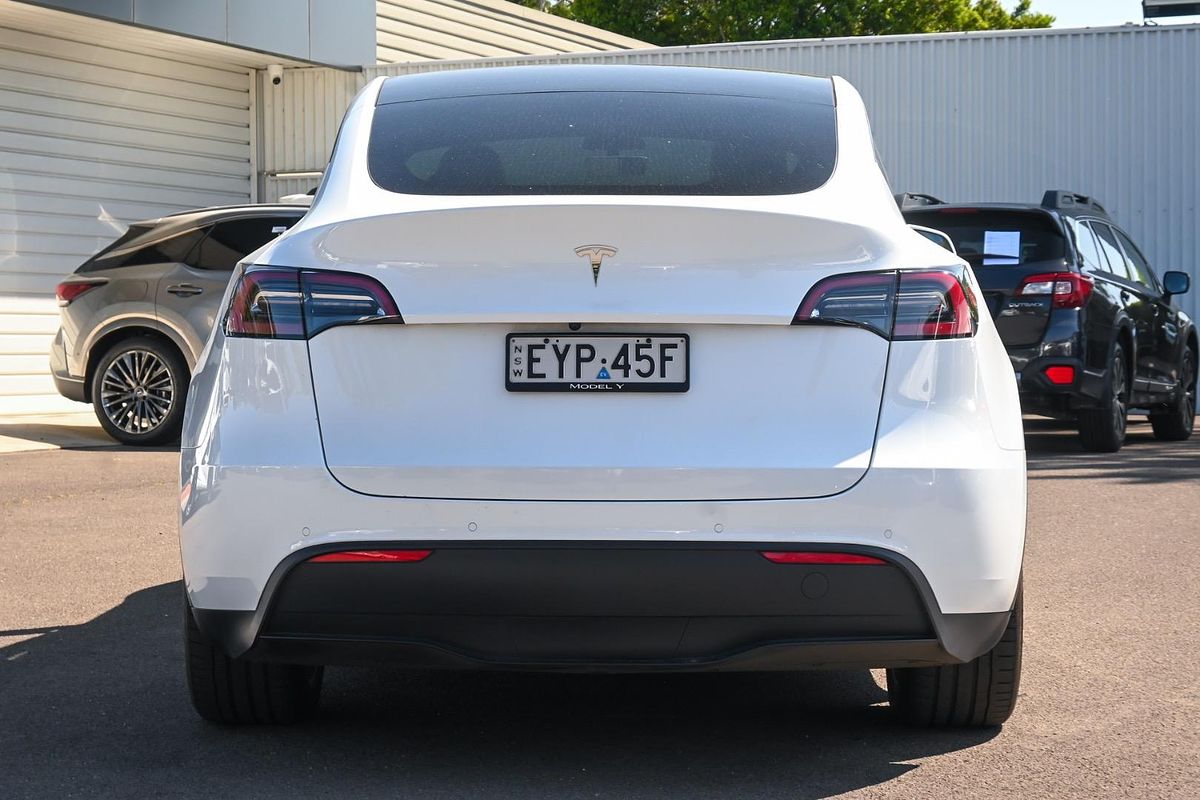 2023 Tesla Model Y Rear-Wheel Drive