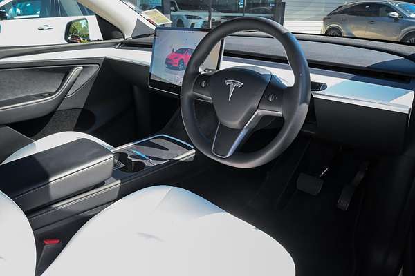 2023 Tesla Model Y Rear-Wheel Drive