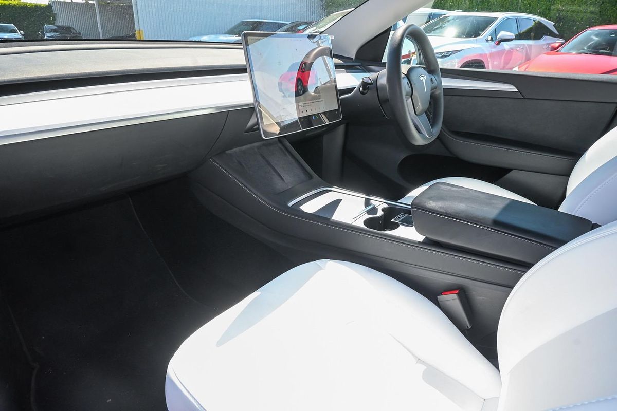 2023 Tesla Model Y Rear-Wheel Drive