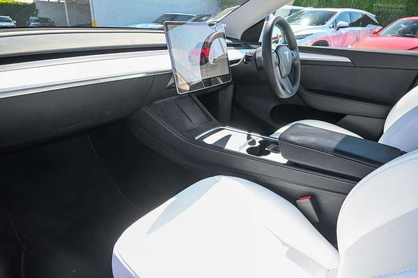 2023 Tesla Model Y Rear-Wheel Drive