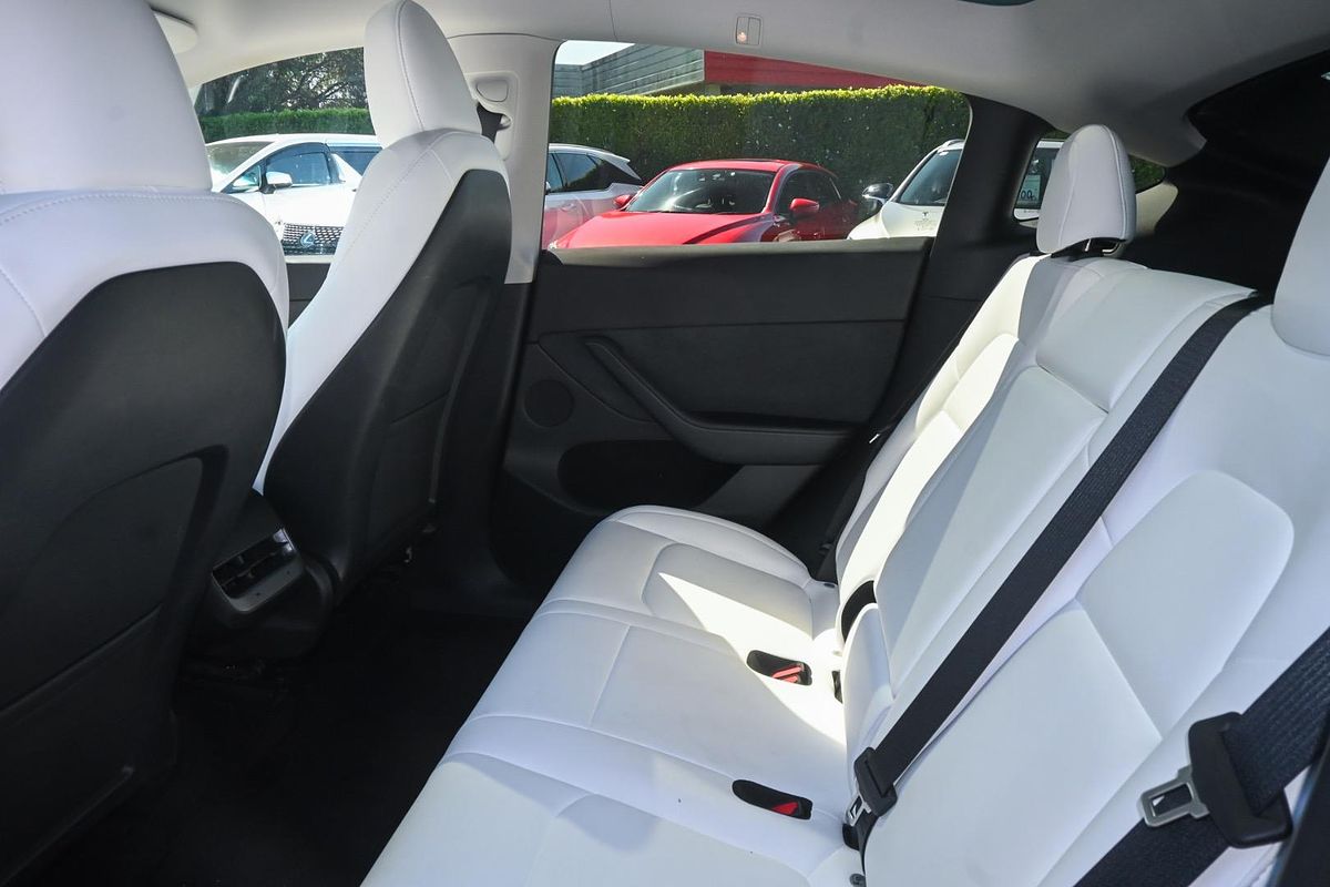 2023 Tesla Model Y Rear-Wheel Drive