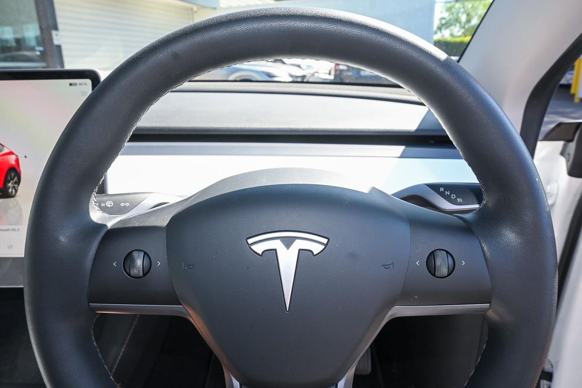 2023 Tesla Model Y Rear-Wheel Drive