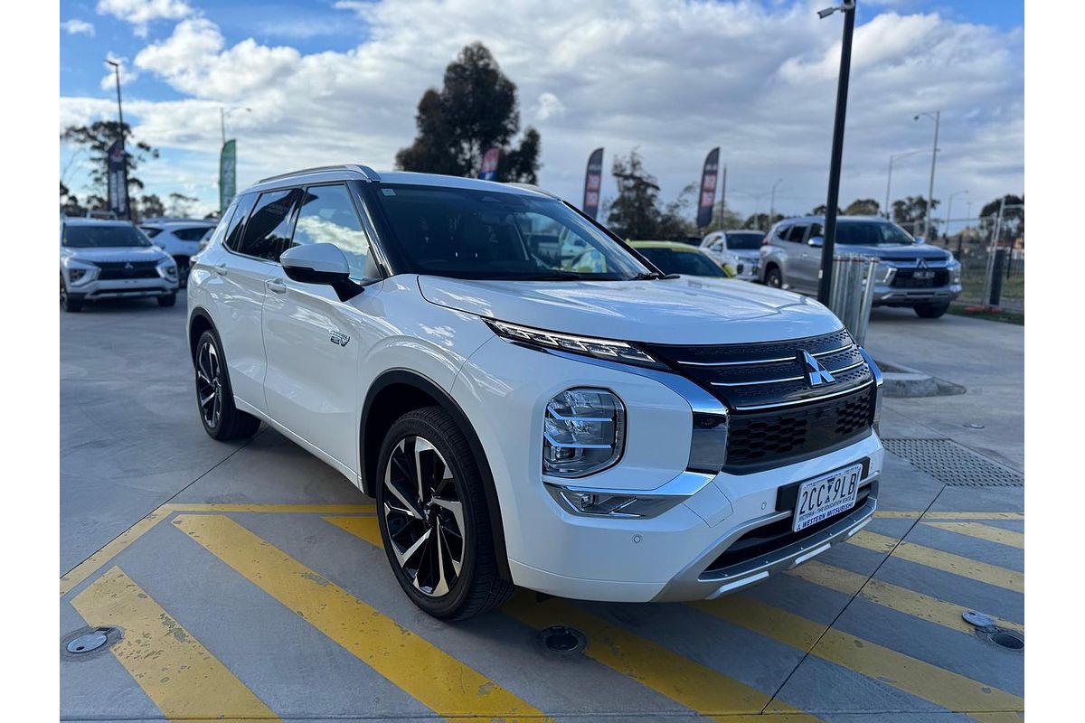 2024 Mitsubishi Outlander PHEV Exceed ZM