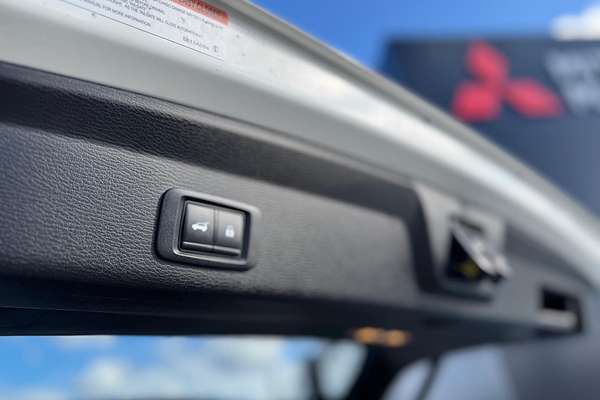 2024 Mitsubishi Outlander PHEV Exceed ZM