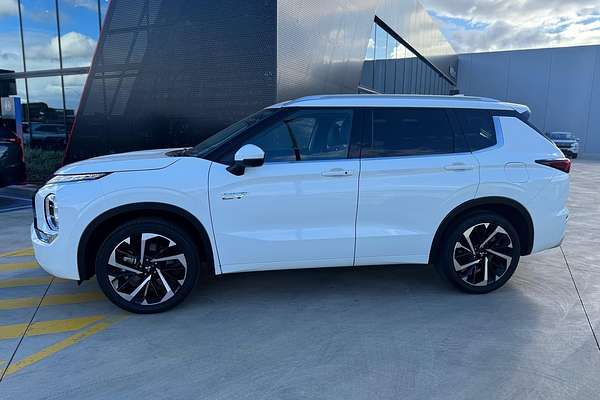 2024 Mitsubishi Outlander PHEV Exceed ZM
