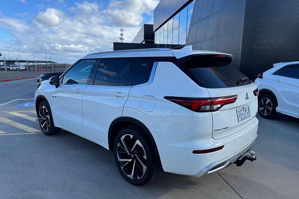 2024 Mitsubishi Outlander PHEV Exceed ZM