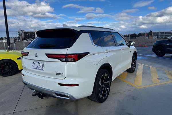 2024 Mitsubishi Outlander PHEV Exceed ZM