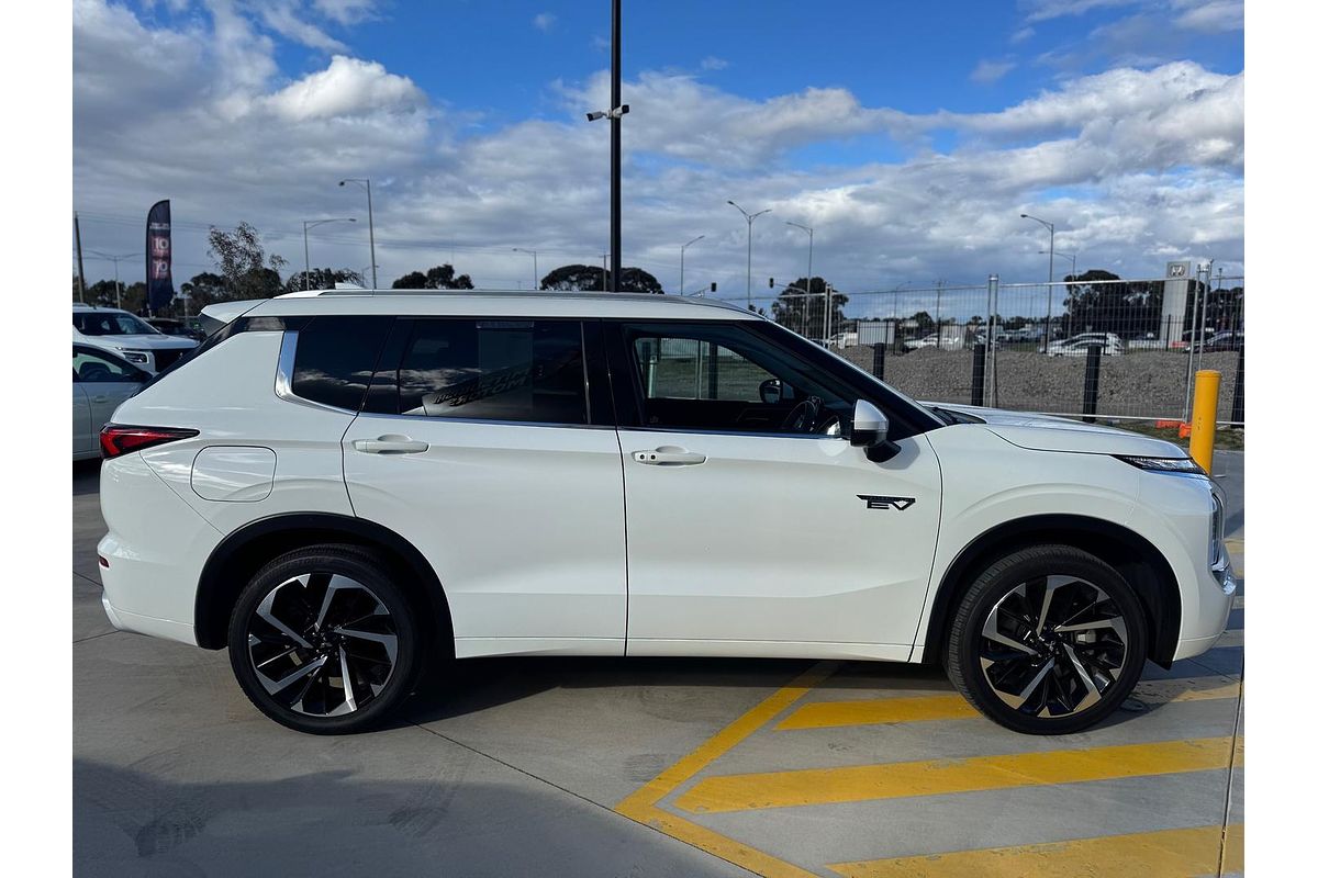 2024 Mitsubishi Outlander PHEV Exceed ZM