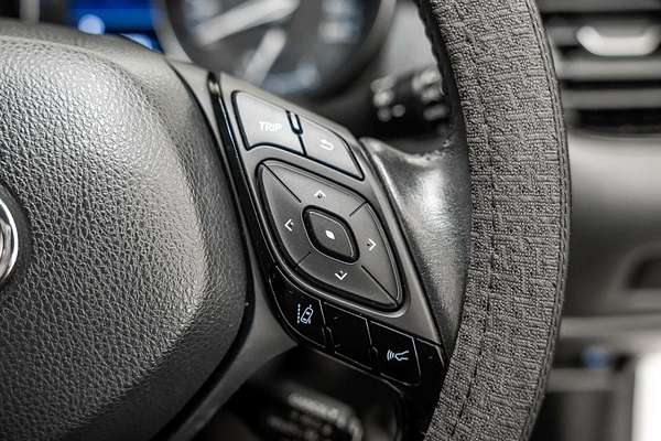 2020 Toyota C-HR NGX10R