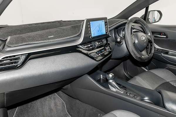 2020 Toyota C-HR NGX10R