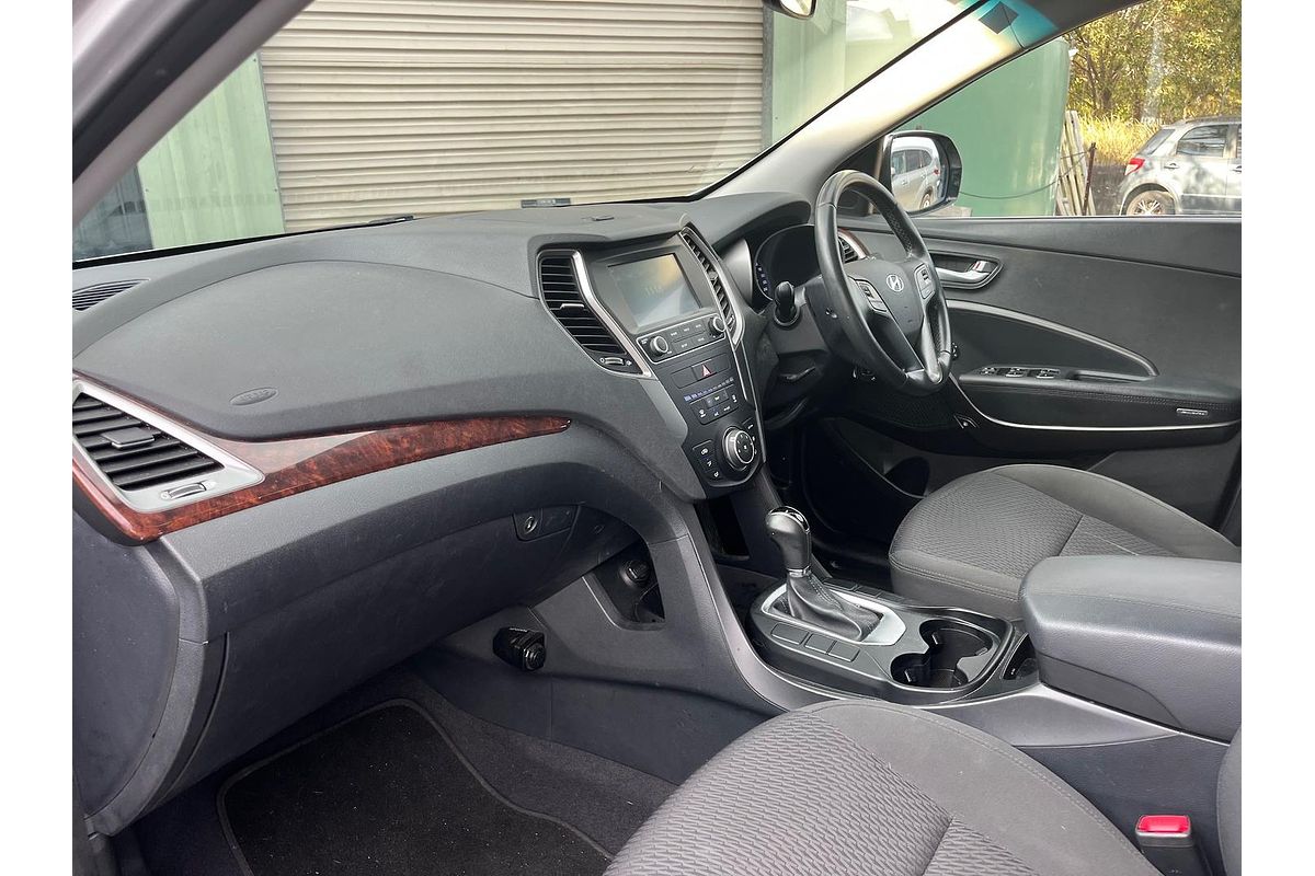 2017 Hyundai Santa Fe Active DM3 Series II