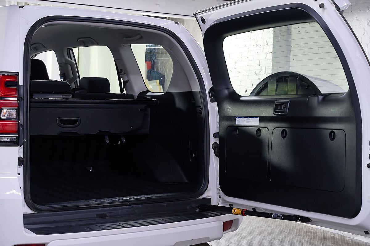 2022 Toyota Landcruiser Prado GX GDJ150R