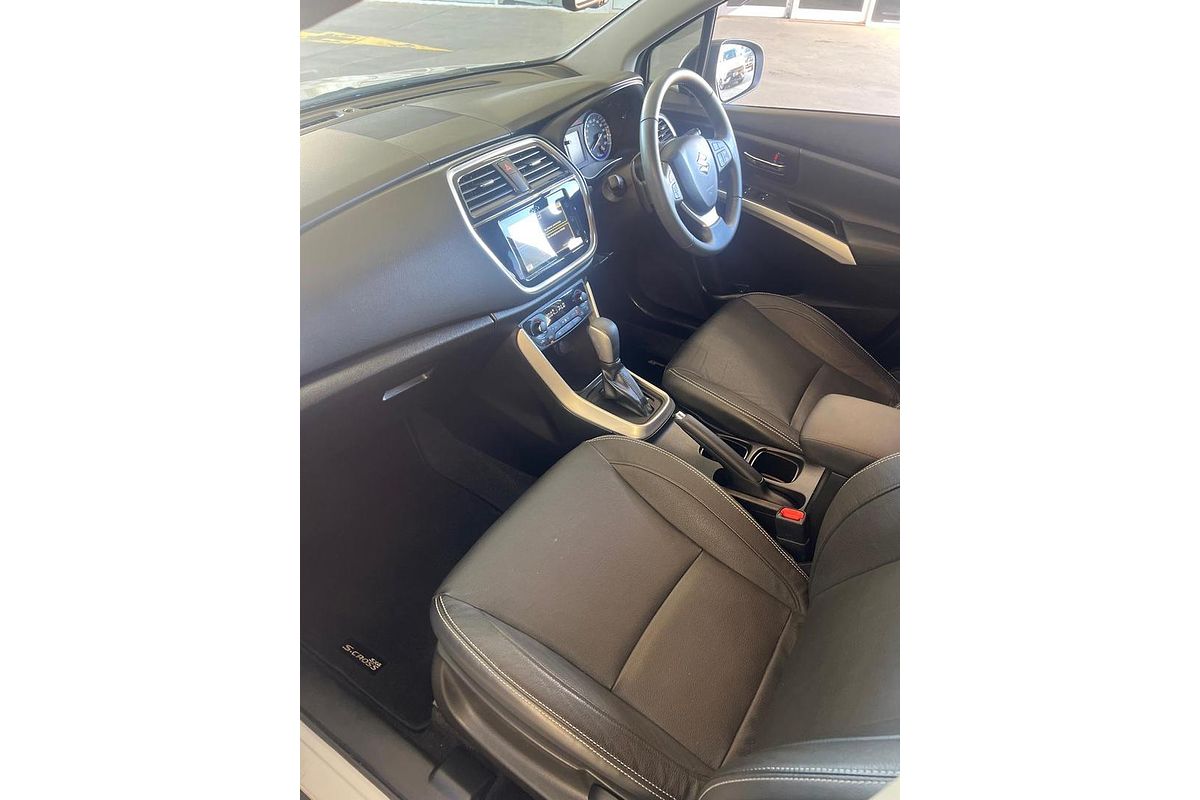 2020 Suzuki S-Cross Turbo Prestige JY