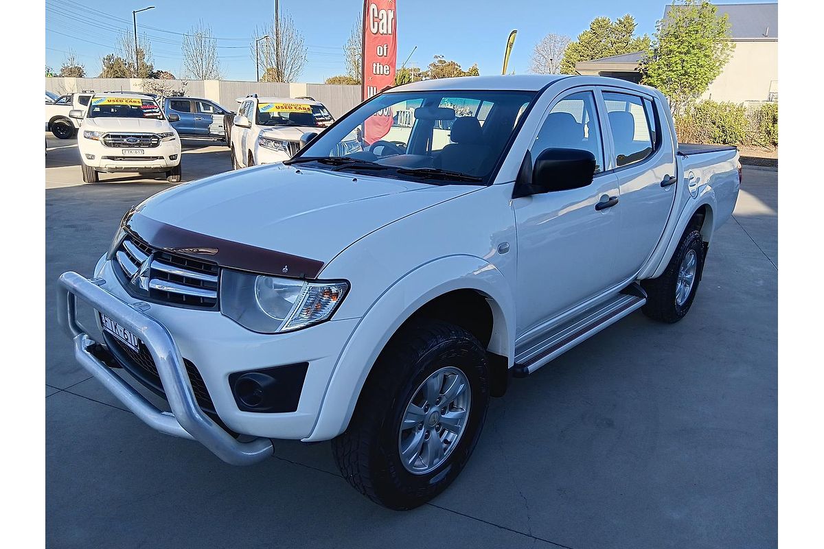 2013 Mitsubishi Triton GLX MN 4X4