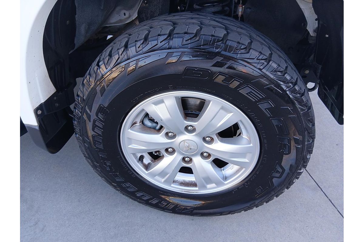 2013 Mitsubishi Triton GLX MN 4X4