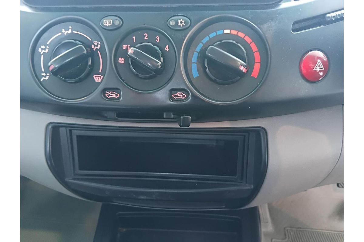 2013 Mitsubishi Triton GLX MN 4X4