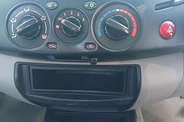 2013 Mitsubishi Triton GLX MN 4X4