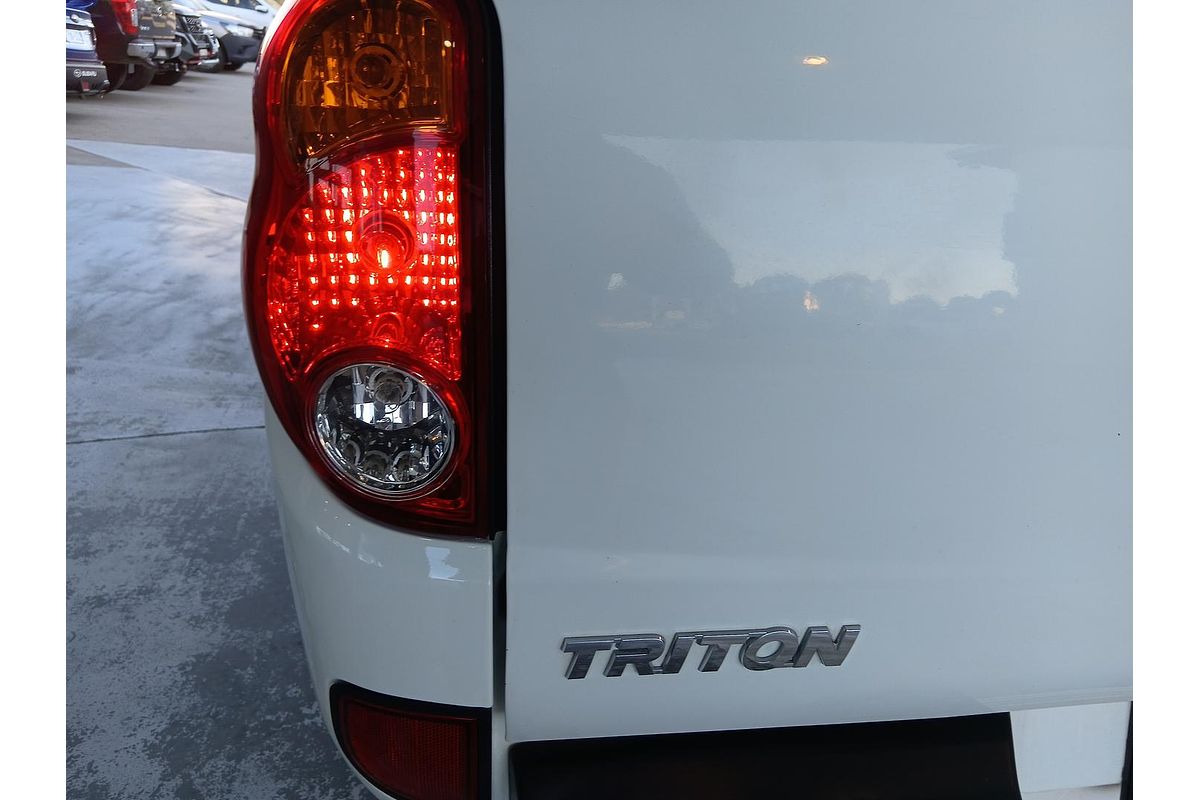 2013 Mitsubishi Triton GLX MN 4X4