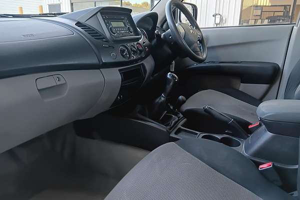 2013 Mitsubishi Triton GLX MN 4X4