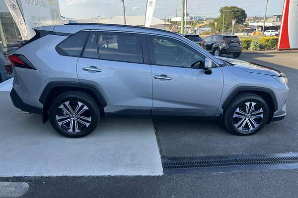 2022 Toyota RAV4 Cruiser AXAH52R
