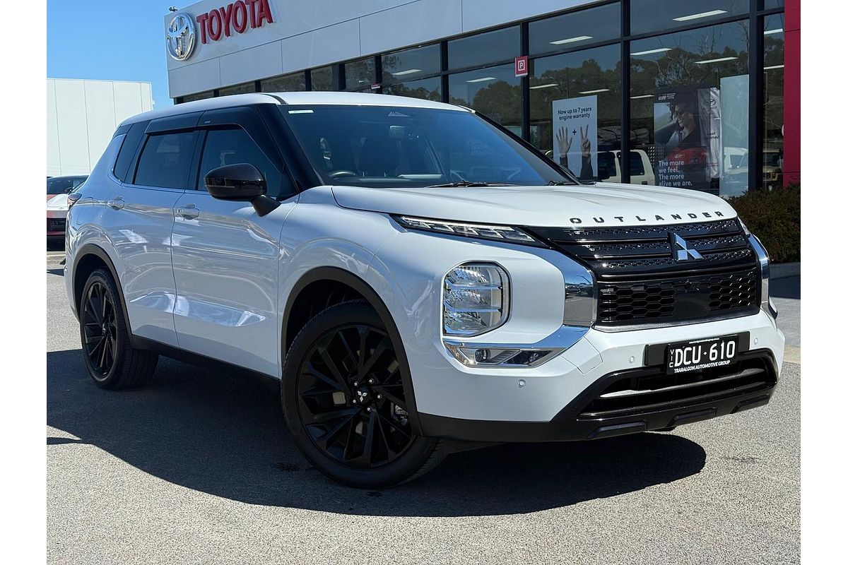 2024 Mitsubishi Outlander Black Edition ZM