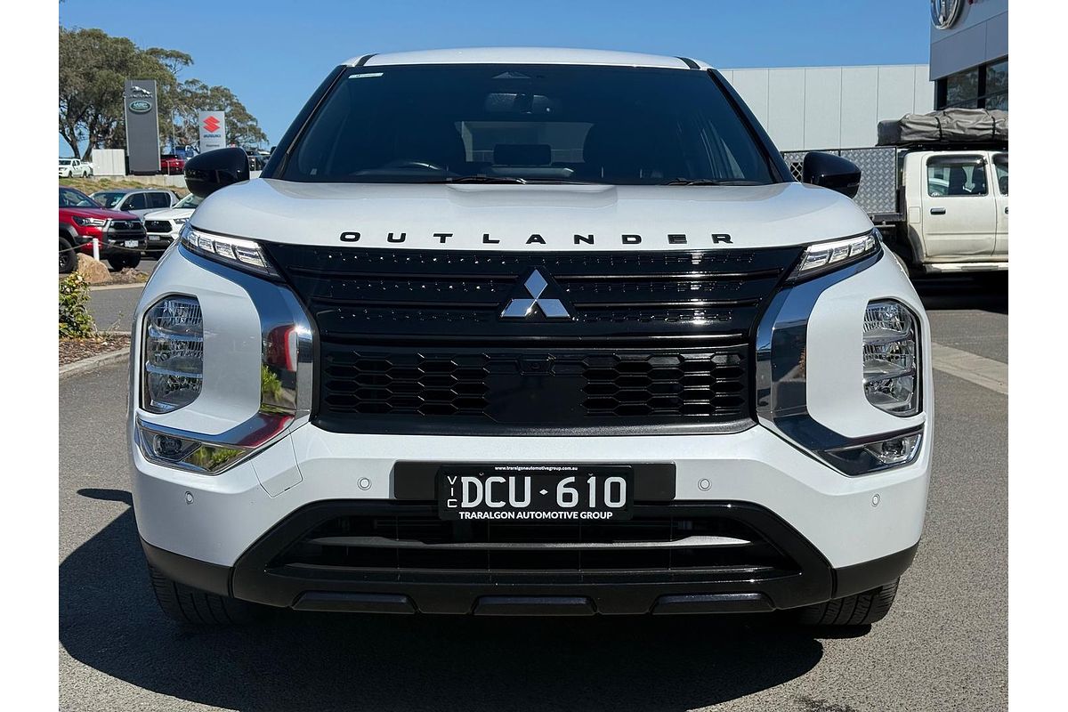2024 Mitsubishi Outlander Black Edition ZM