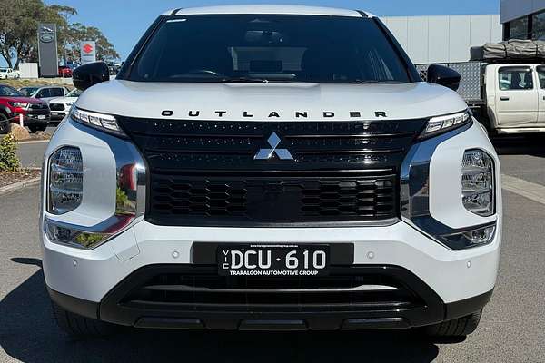 2024 Mitsubishi Outlander Black Edition ZM
