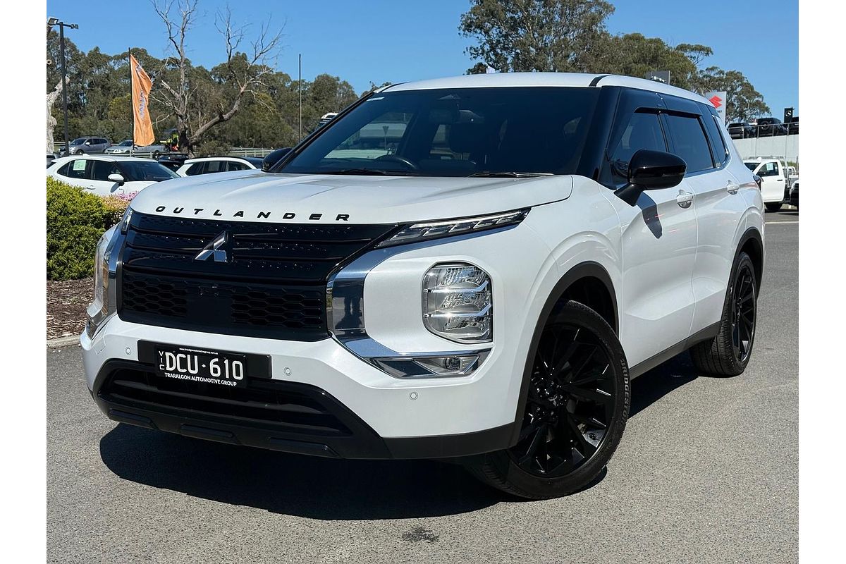 2024 Mitsubishi Outlander Black Edition ZM