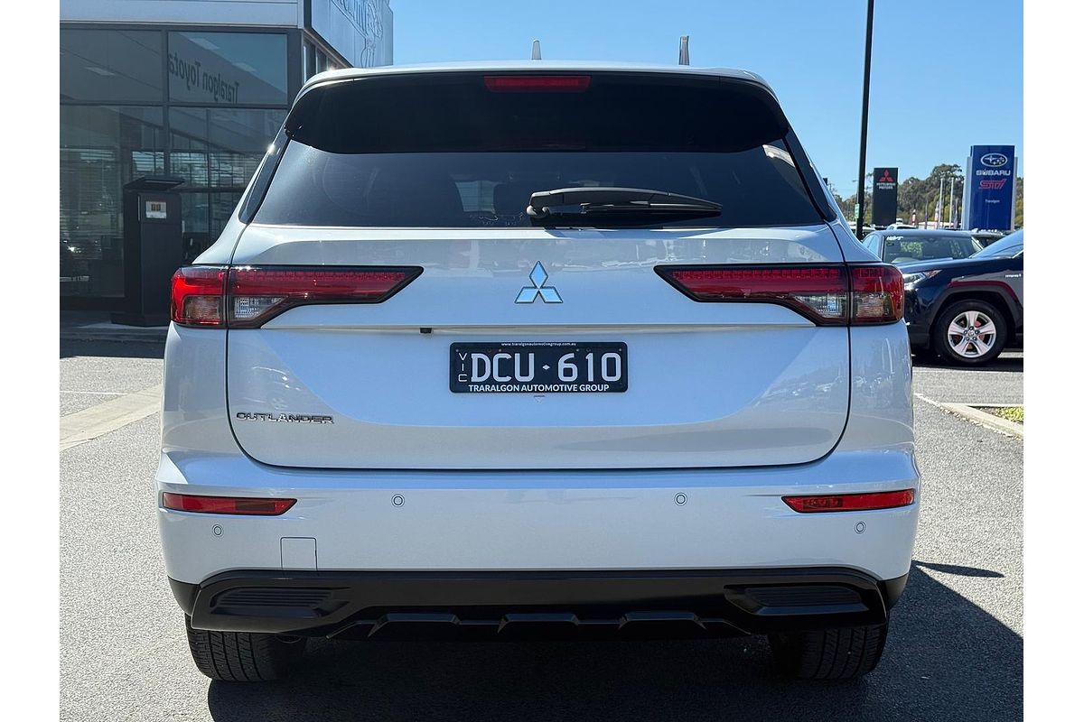 2024 Mitsubishi Outlander Black Edition ZM