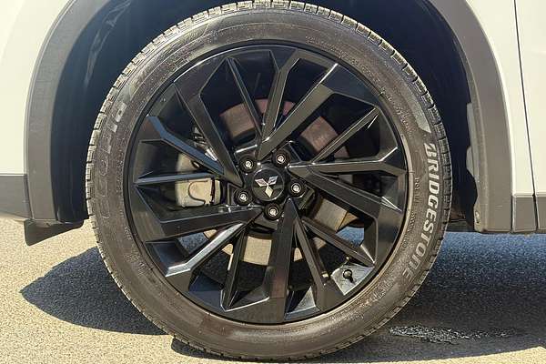 2024 Mitsubishi Outlander Black Edition ZM