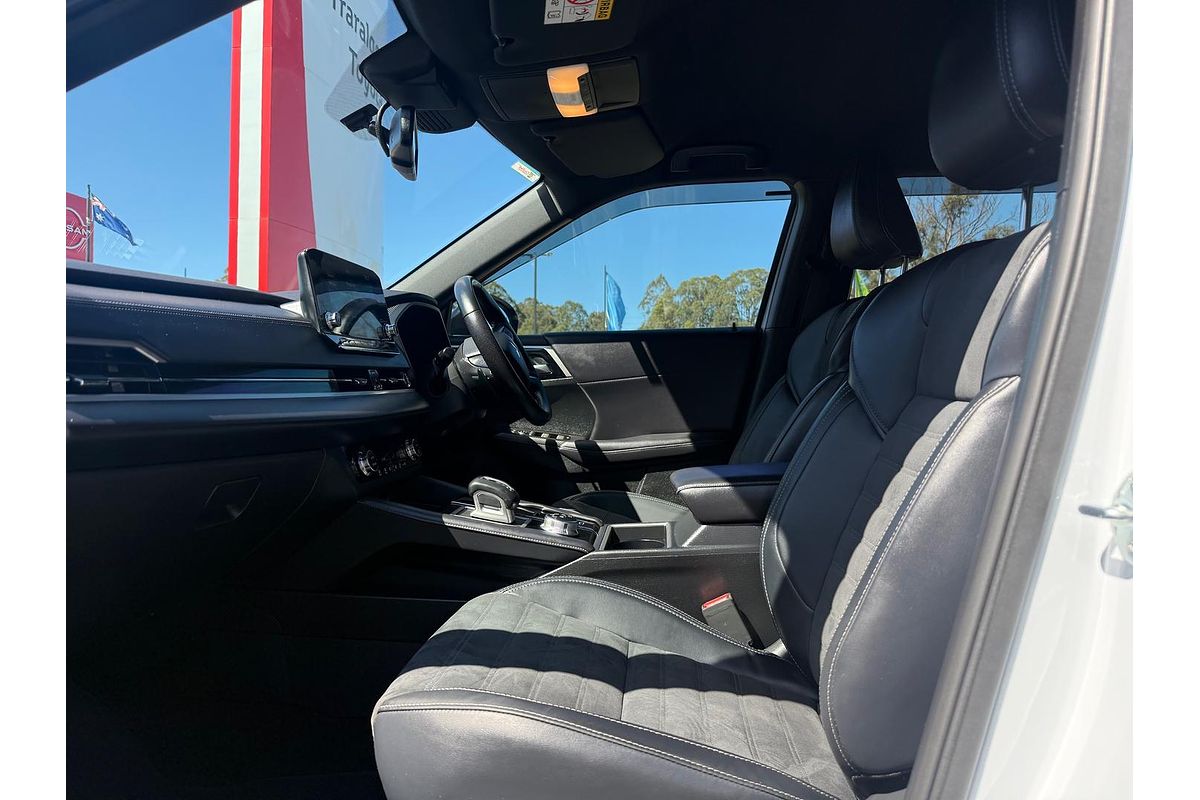 2024 Mitsubishi Outlander Black Edition ZM