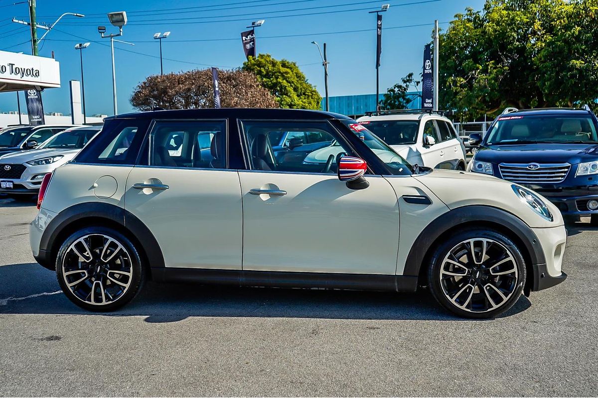 2020 MINI Hatch Cooper F55 LCI