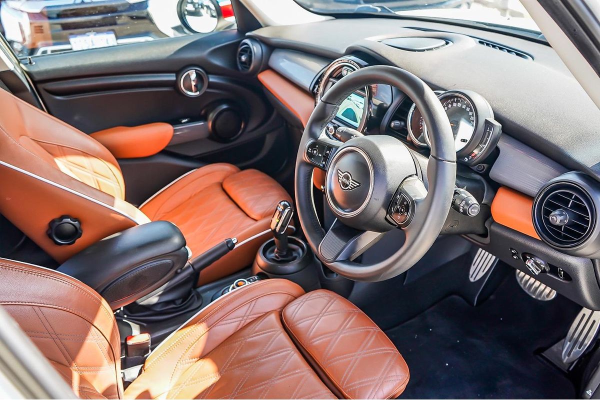 2020 MINI Hatch Cooper F55 LCI