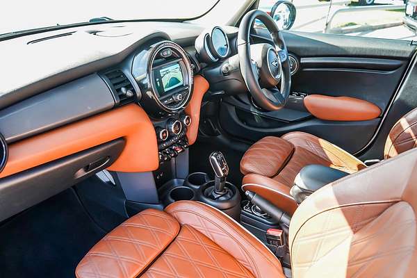 2020 MINI Hatch Cooper F55 LCI