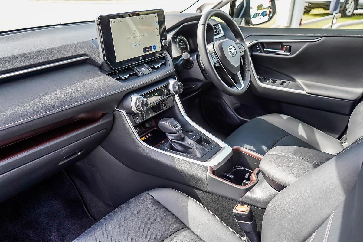 2024 Toyota RAV4 Cruiser AXAH52R