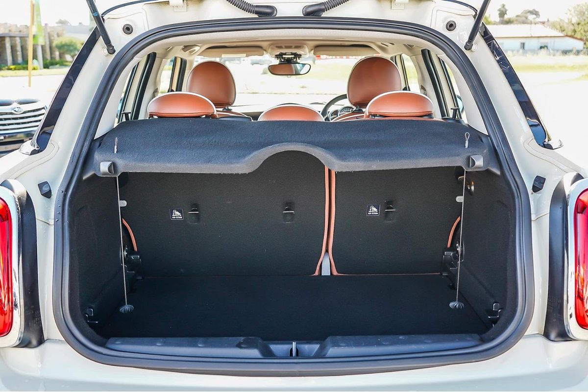 2020 MINI Hatch Cooper F55 LCI