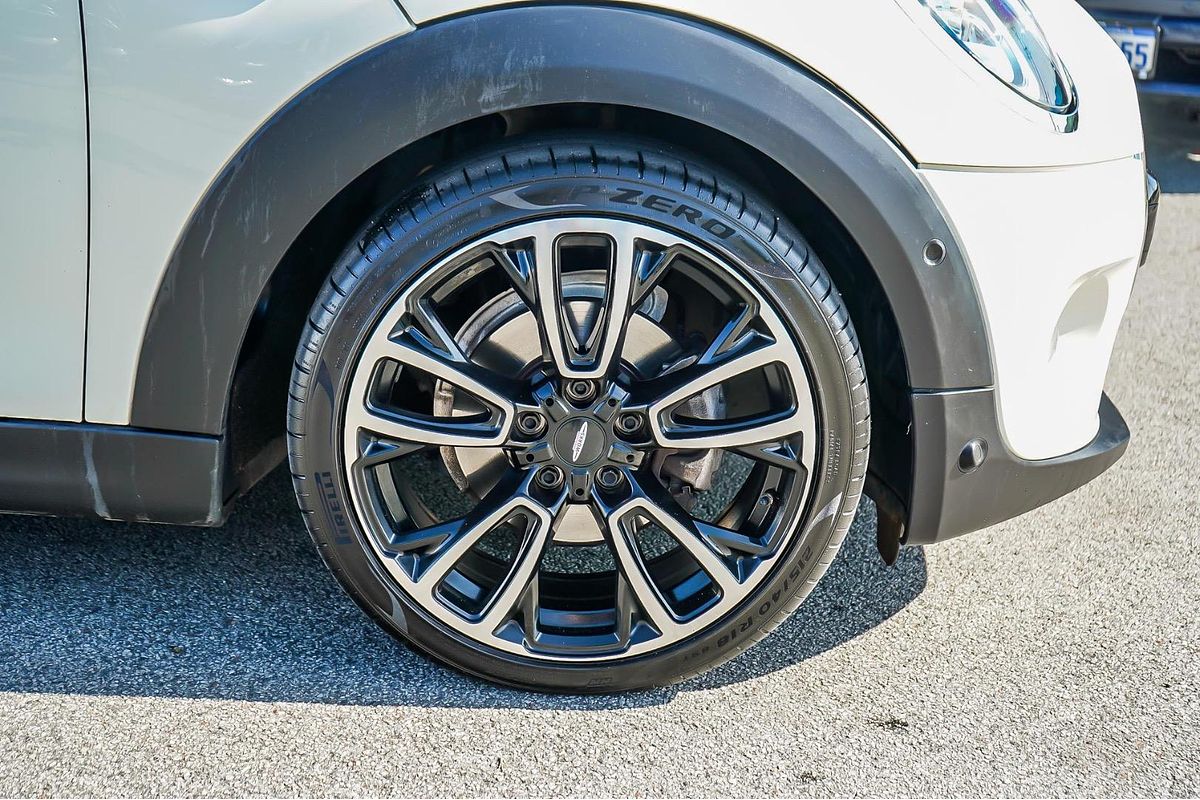 2020 MINI Hatch Cooper F55 LCI