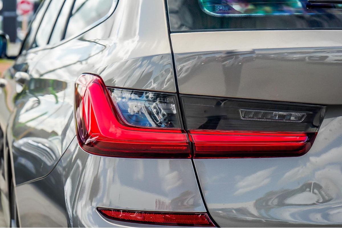 2021 BMW 3 Series 330i M Sport G21