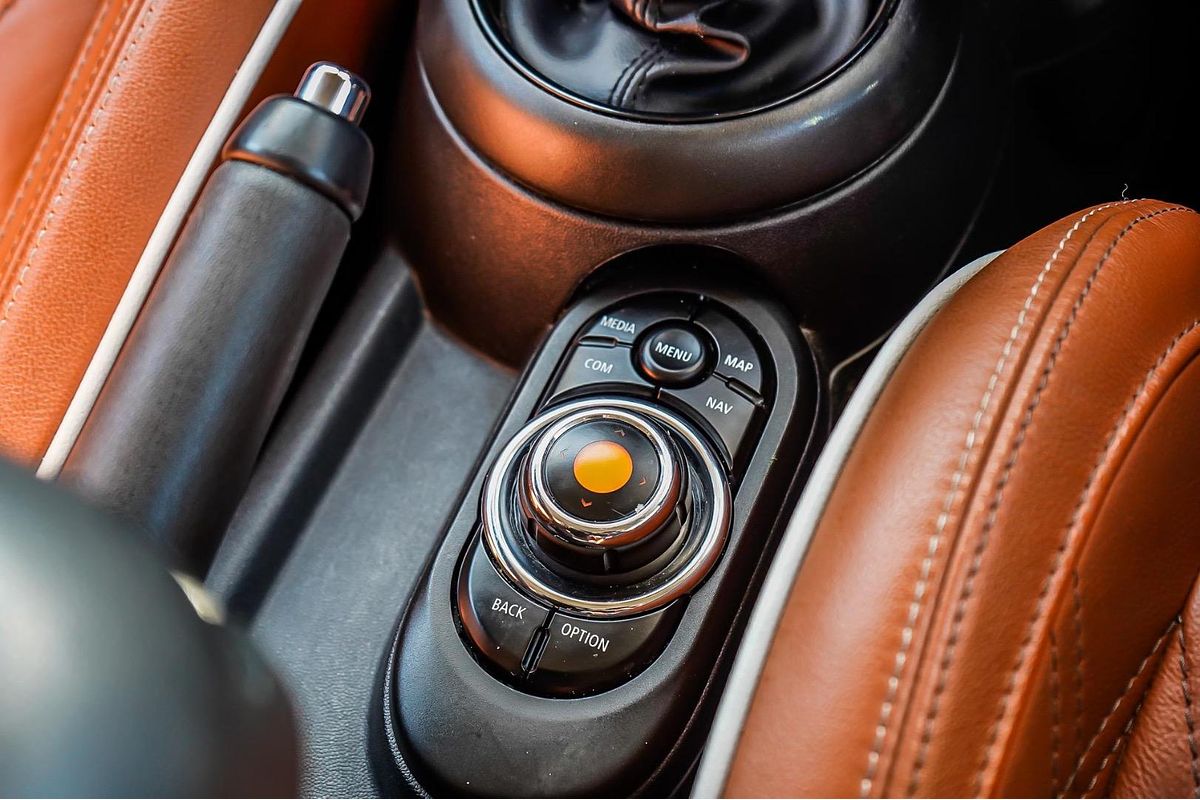 2020 MINI Hatch Cooper F55 LCI