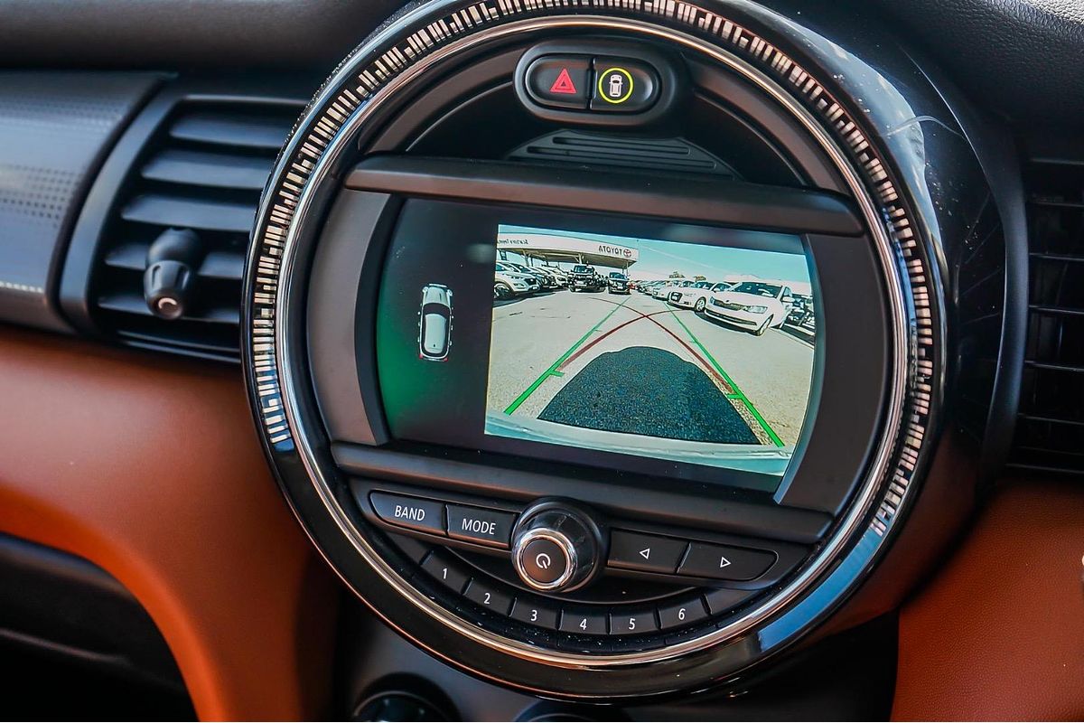 2020 MINI Hatch Cooper F55 LCI