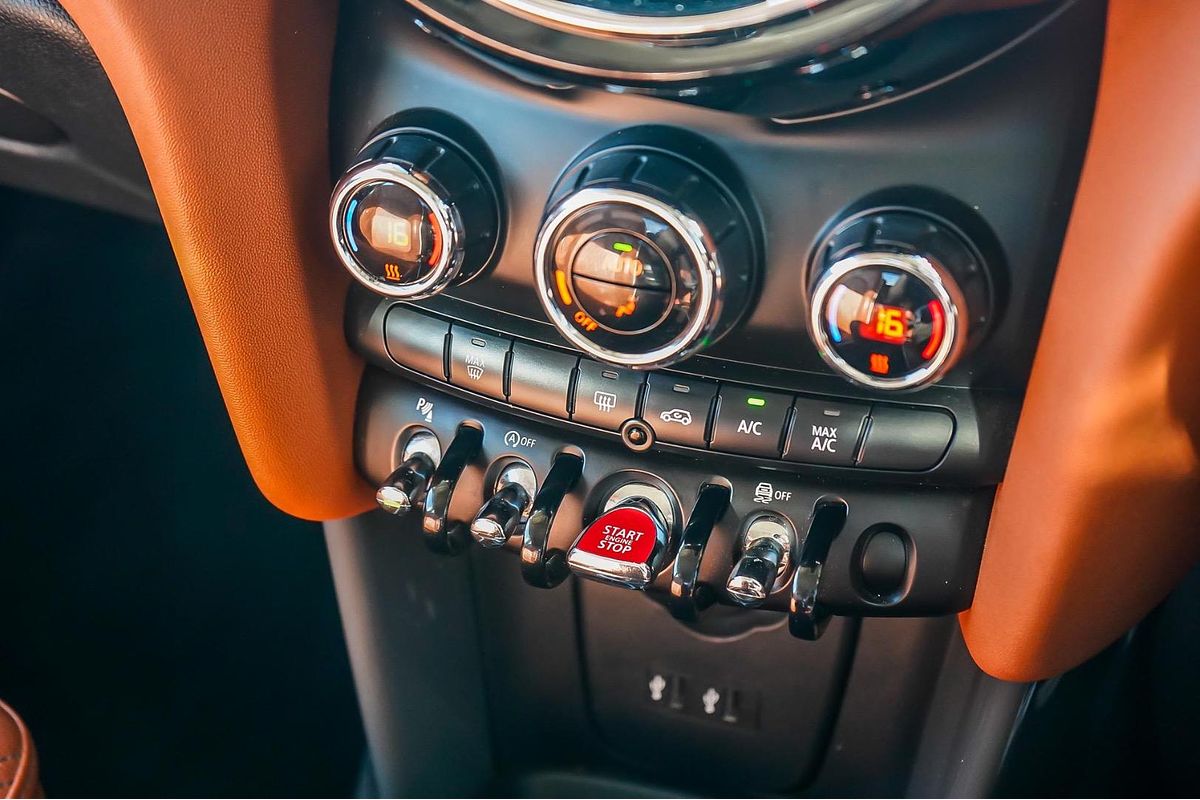 2020 MINI Hatch Cooper F55 LCI