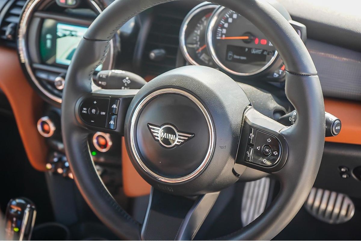 2020 MINI Hatch Cooper F55 LCI