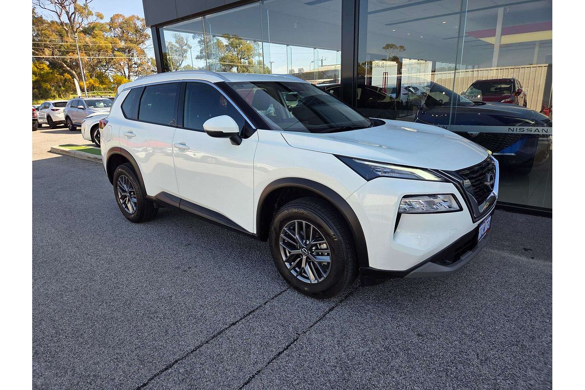 2025 Nissan X-TRAIL ST T33