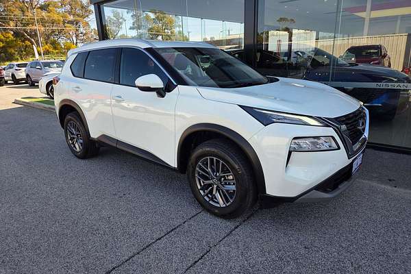 2025 Nissan X-TRAIL ST T33