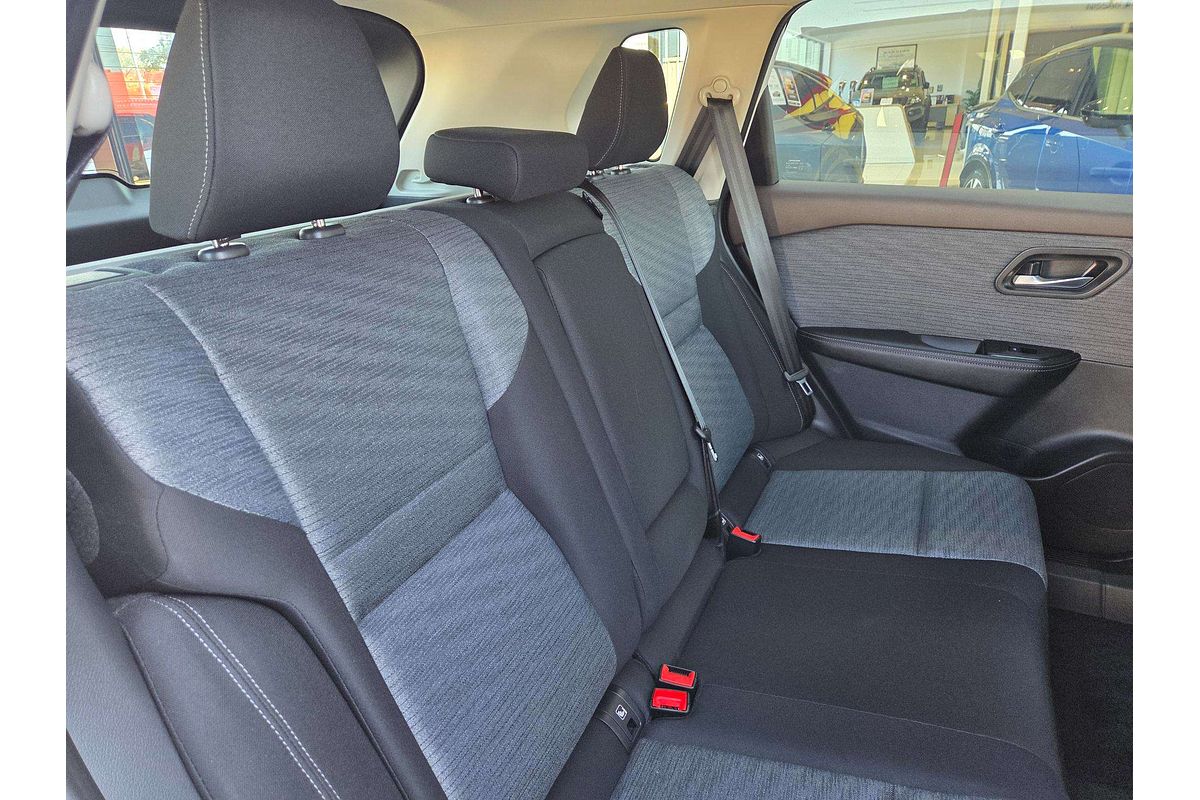 2025 Nissan X-TRAIL ST T33