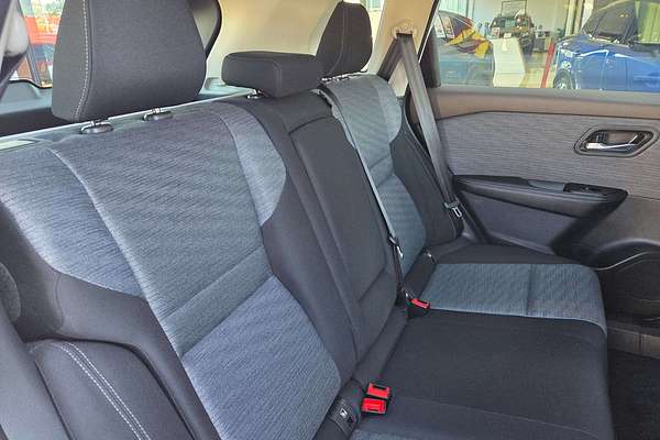 2025 Nissan X-TRAIL ST T33