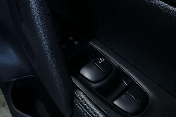 2022 Nissan X-TRAIL ST-L T32