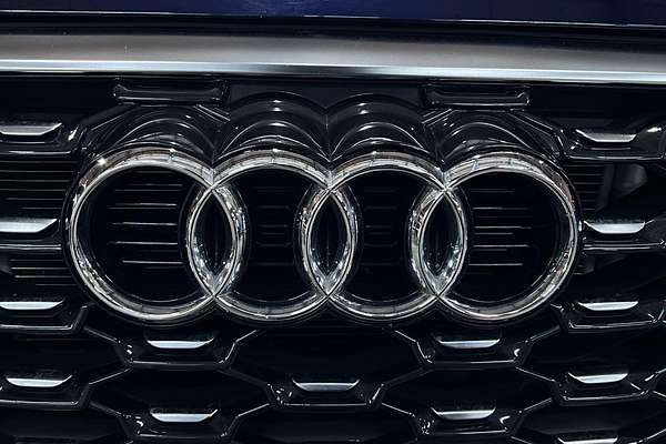 2023 Audi Q3 35 TFSI S line F3