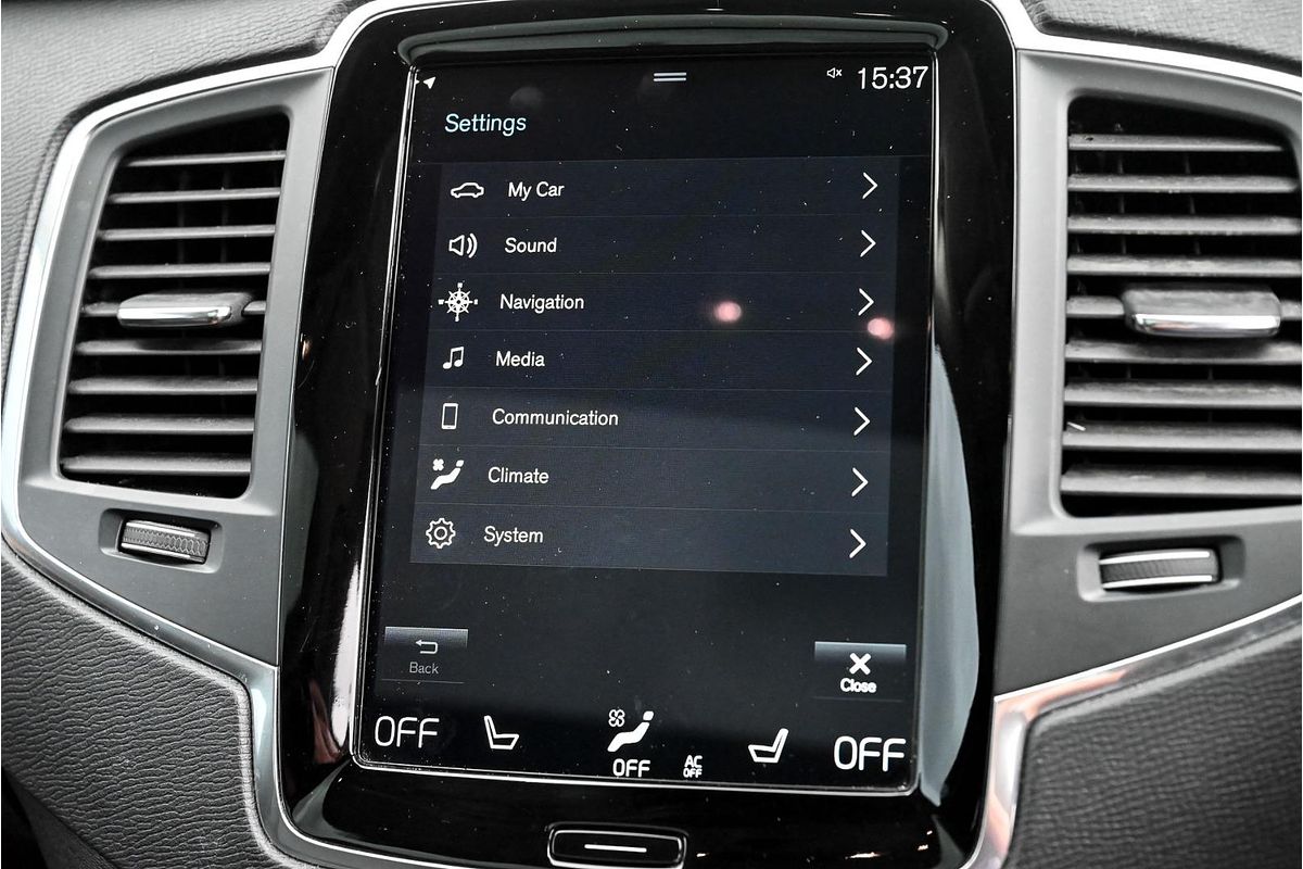 2020 Volvo XC90 T6 Momentum